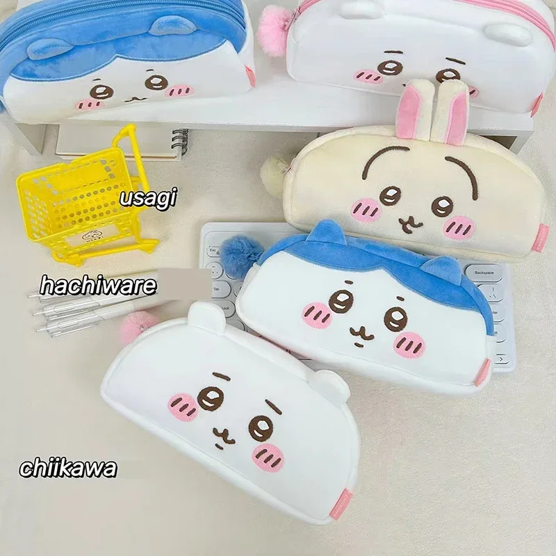 Trousse à crayons en peluche K - Packaging avis et prix