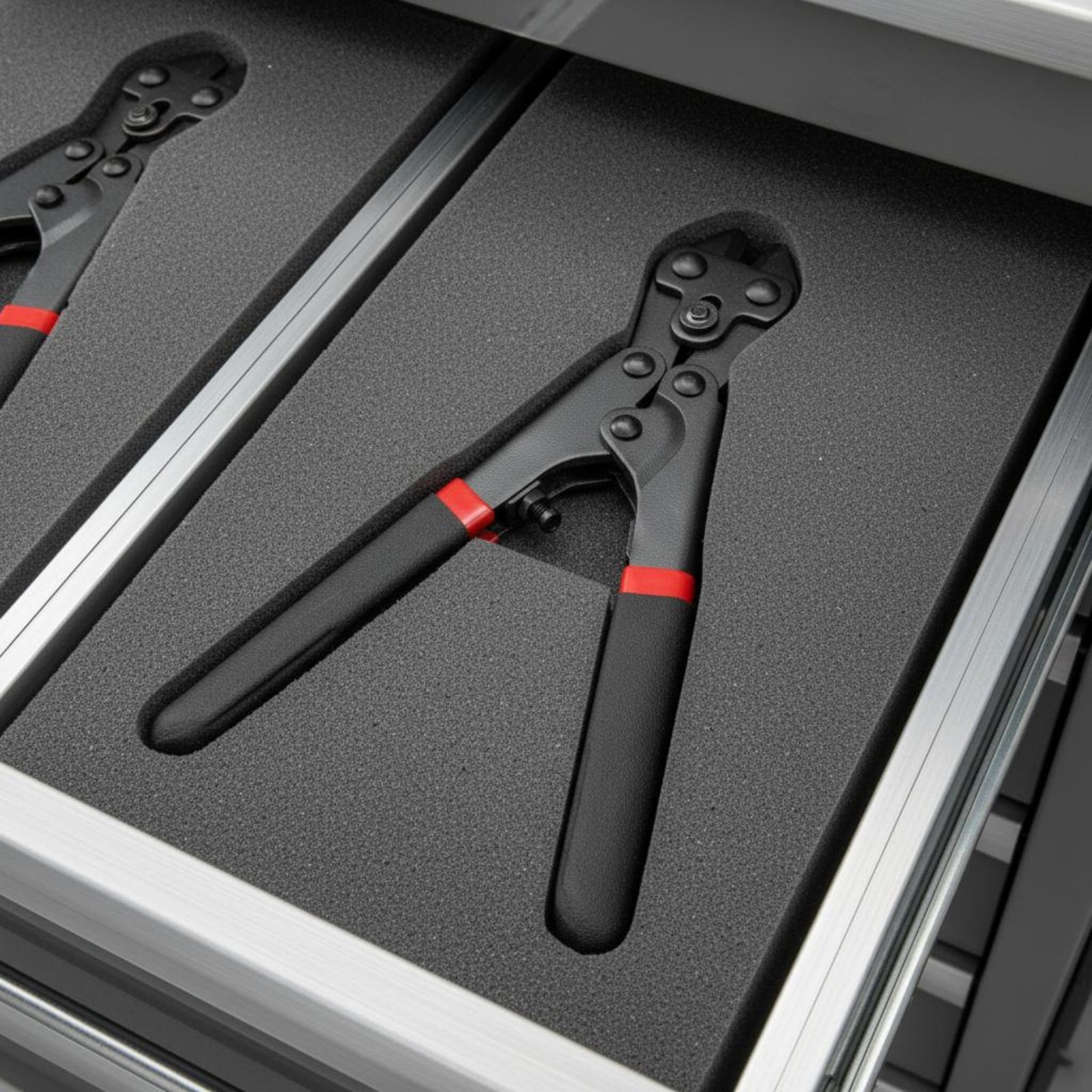 Pince à sertir manuelle multif - Industrial Tools avis et prix
